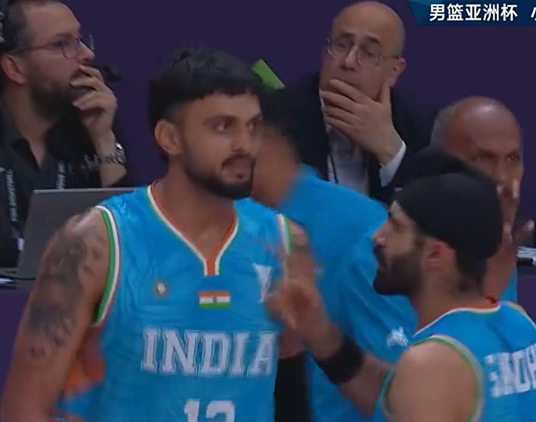 亚洲杯选手爆冷获胜，专家预测失准