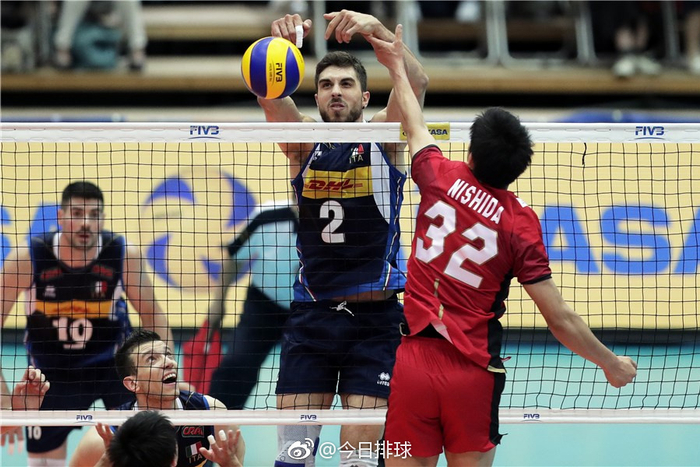 威廉姆斯鏖战阿斯顿马丁，诺里斯高光表现