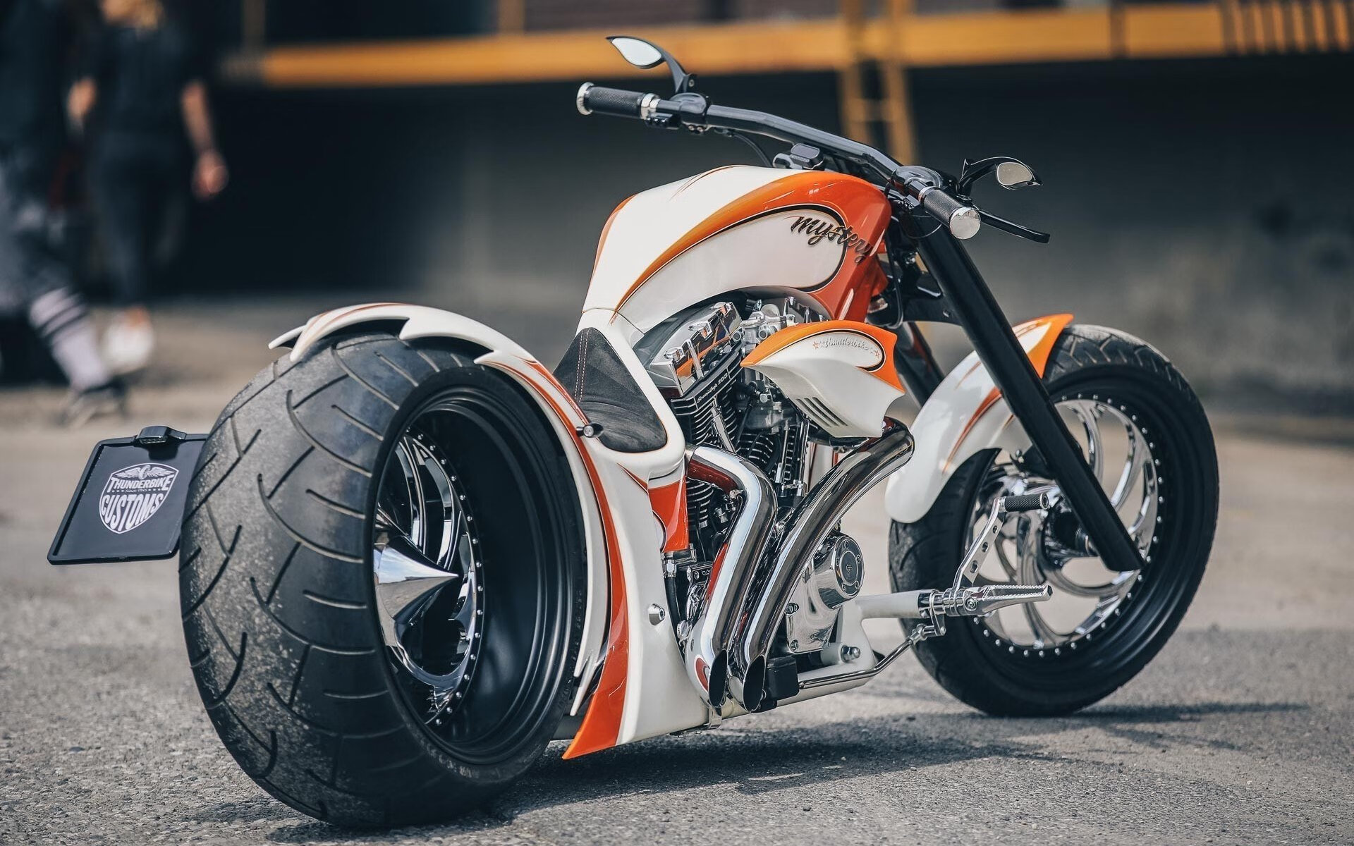 命运十字路口的双重奏，字母哥踏过骑士，浓眉擎起奥运火炬